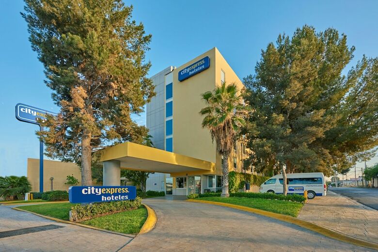 Hotel City Express Saltillo Norte