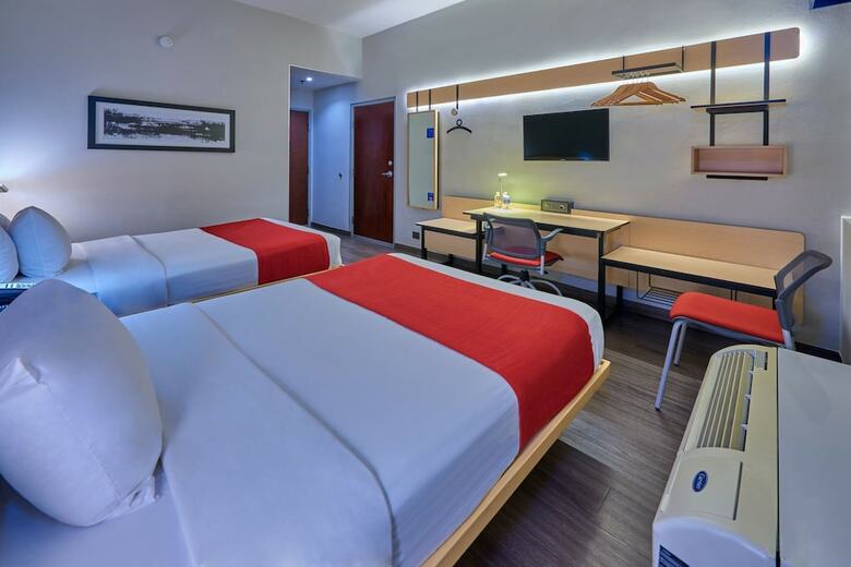 Hotel City Express Saltillo Norte