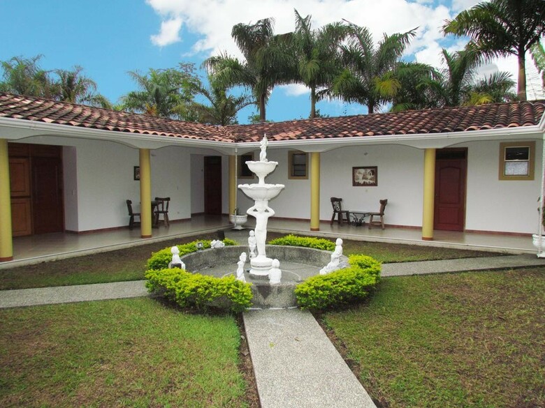 Hotel Campestre Pueblo Bello