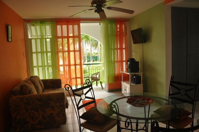 Aparthotel Palm View Apartment At Sandcastles