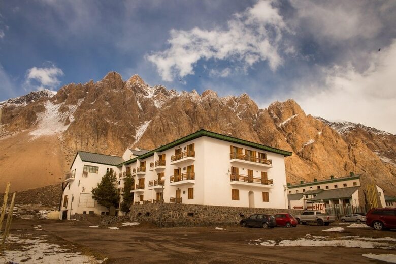 Ayelen - Hotel De Monta�a