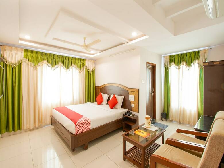 Oyo 15936 Hotel Gnr Residency