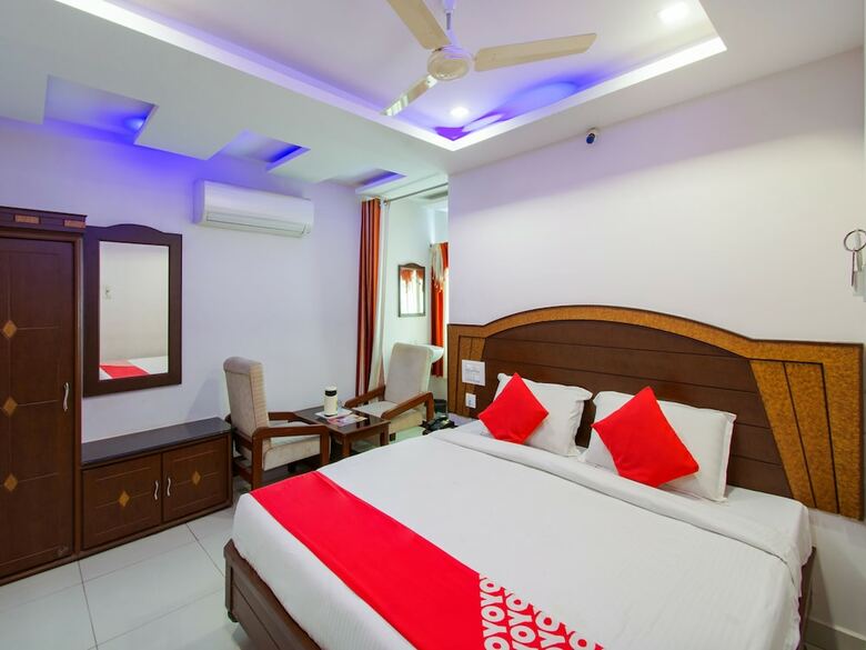 Oyo 15936 Hotel Gnr Residency