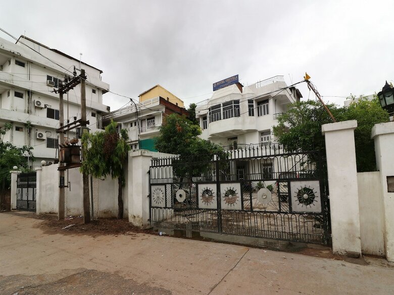 Oyo 16112 Hotel Uruvela International