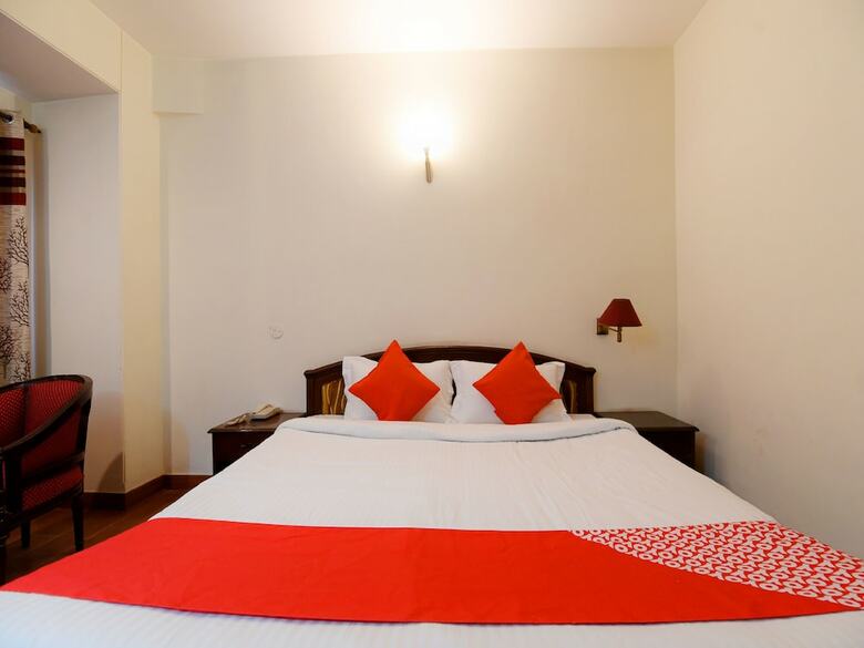 Hotel Oyo 17097 Kenwood Resort