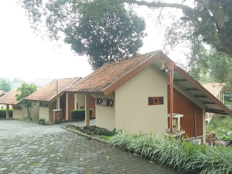 Ahadiat Hotel & Bungalow
