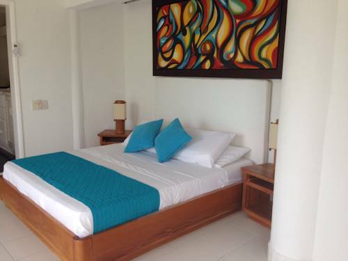 Hostal Casa De Las Flores Tropical Lodge