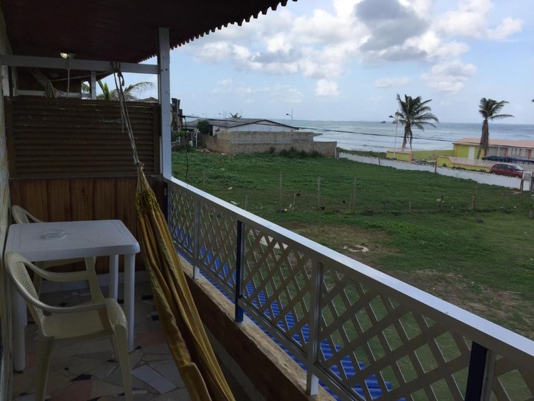 Yellow Moon Guesthouse & Apartments