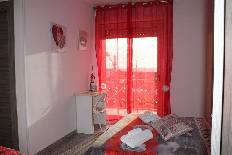Bed & Breakfast Charm Airport