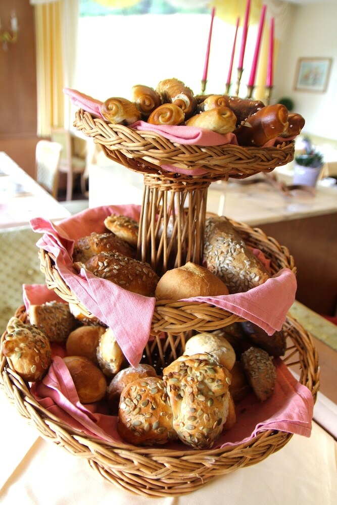 Hotel Gassbachtal & Nibelungen Caf�