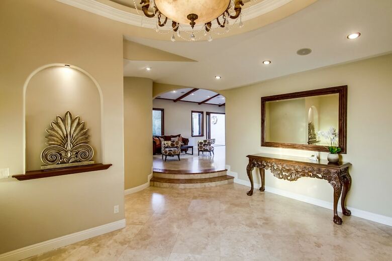 Tropical 5br La Jolla Retreat By Namastay