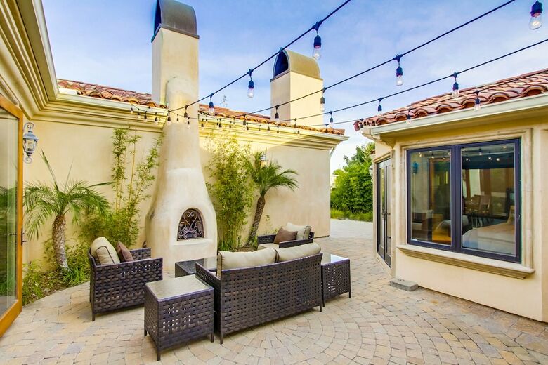 Tropical 5br La Jolla Retreat By Namastay
