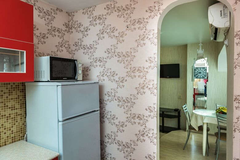 Cozy Three Bedroom Apartment On Lenina