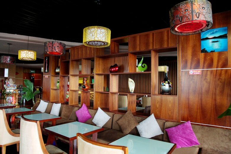 Tran Long Binh Duong Hotel