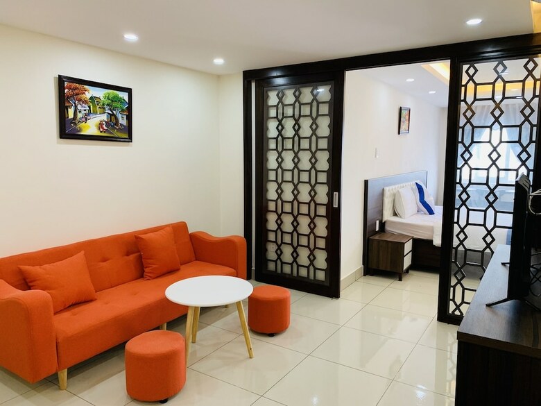 Tran Long Binh Duong Hotel
