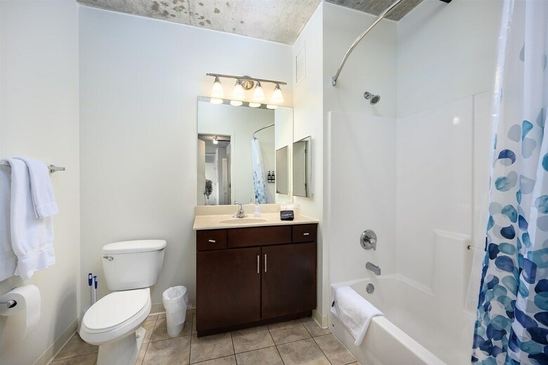 Hotel Kasa Chicago South Loop Apartments
