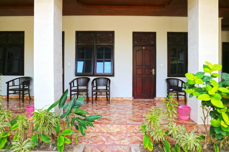 Hotel Bangsal Homestay