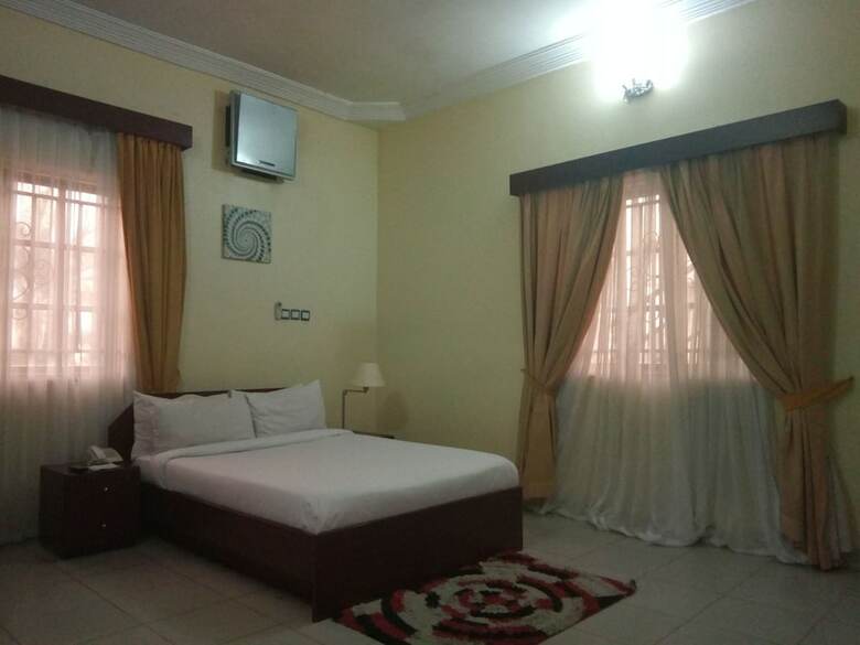 Hotel Zeina Suites Abuja