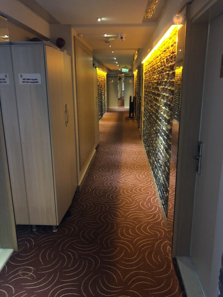 Hotel Sefa House