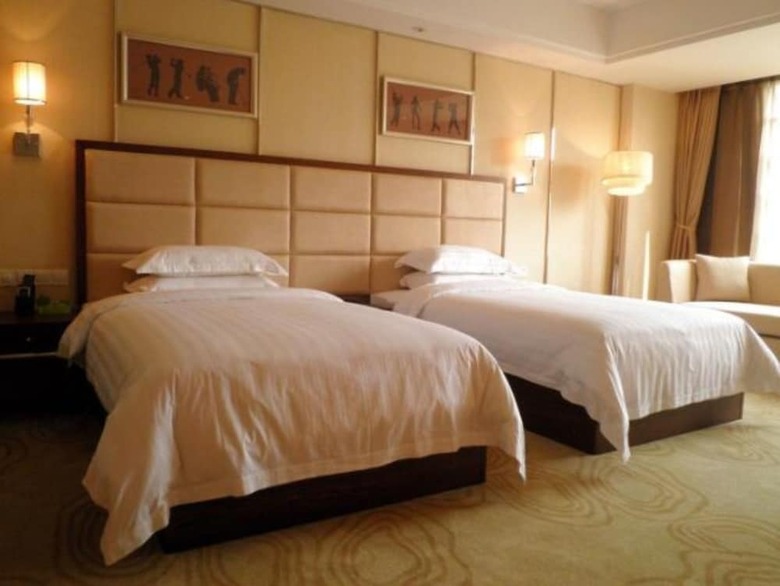 Aoyuan Golf Hotel
