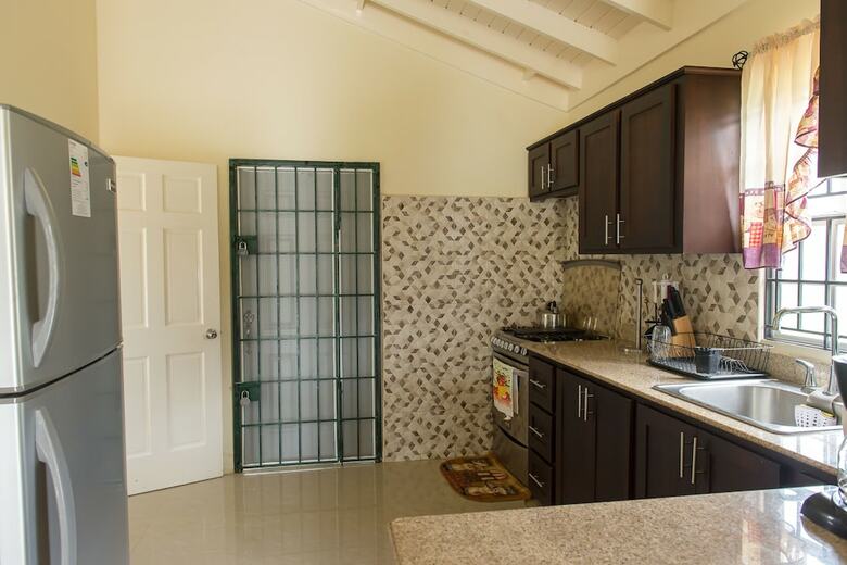 Ocho Rios Beach House At Dax Hall
