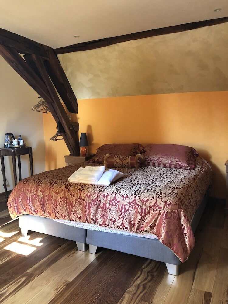 Hotel Chambre D'h�tes Auberge Des Capucins