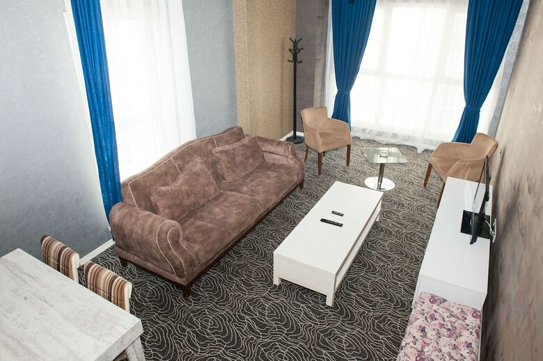 N Suites
