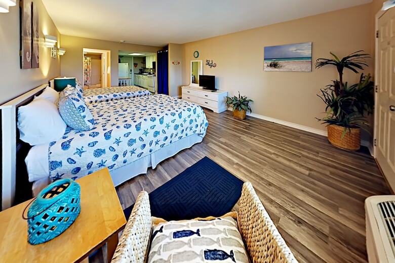 Apartamentos 131 Seabreeze - One Bedroom Condo