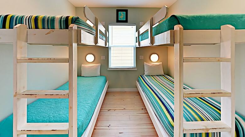 Pelicans Landing - Four Bedroom Home