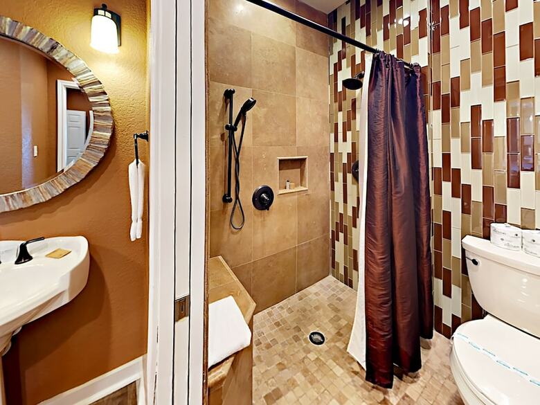 Selleck Condo - Four Bedroom Condo