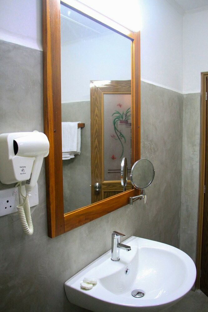 Hotel Palmyra Nature Resort Sigiriya