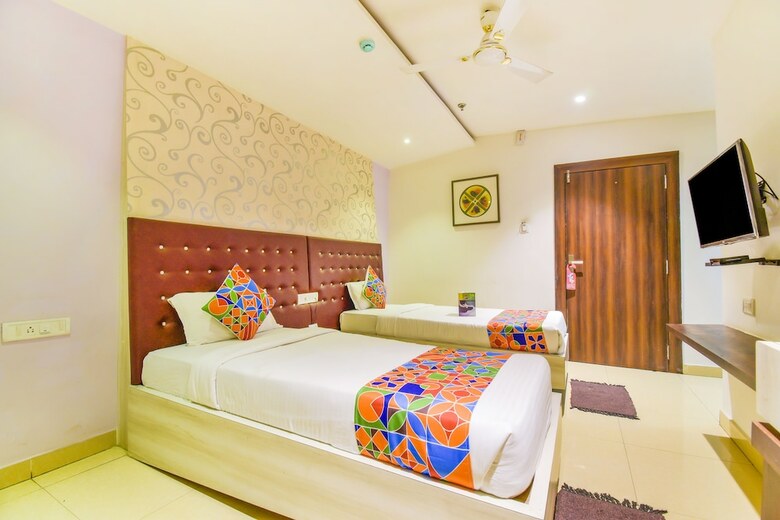 Fabhotel Pentagon Airport
