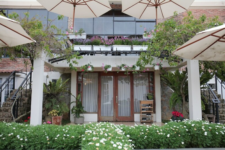 Hotel Vi-la Homestay Caf�