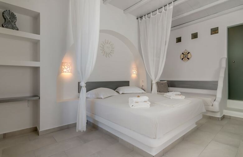 Hotel Niki Savvas Studio & Suites