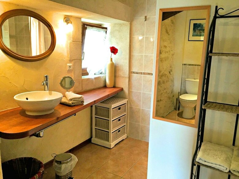 Agroturismo Domaine C�t� Granges