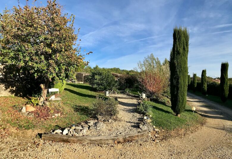 Agroturismo Domaine C�t� Granges