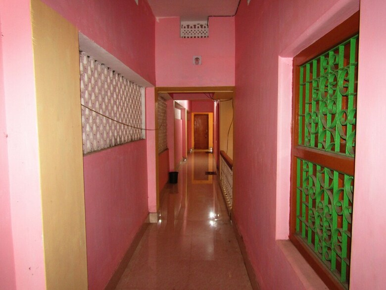 Hotel Goroomgo Maa Ugratara Lodge Puri
