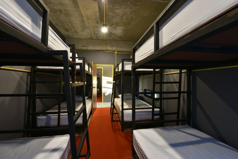 Hostal 248 Street Hostel