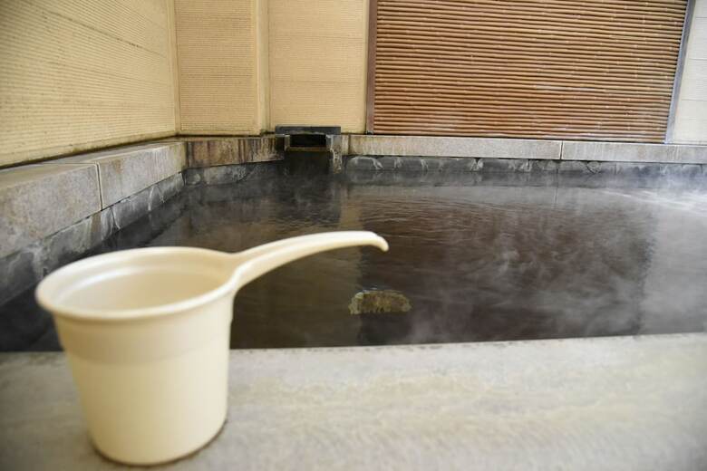 Hostal Kumamoto Capsule Hotel - Hostel, Caters To Men