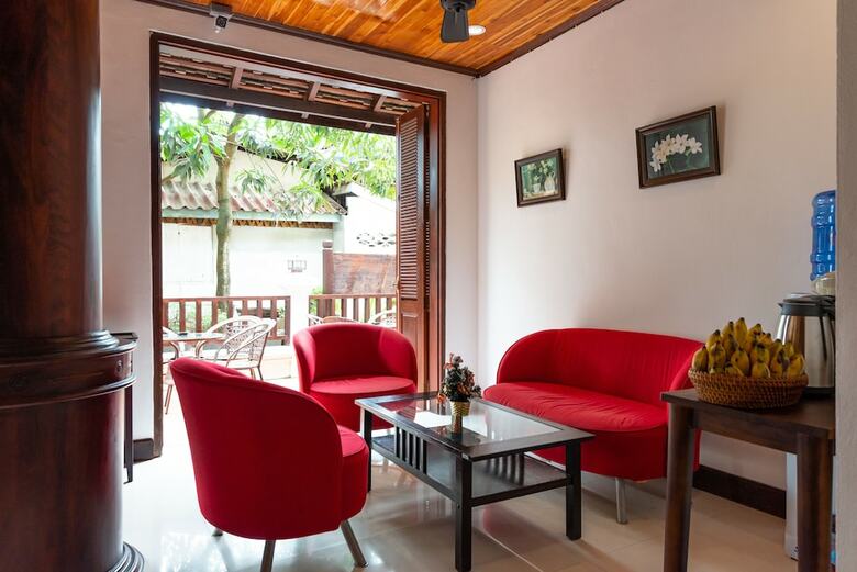 Hotel Jasmine Ville Guesthouse
