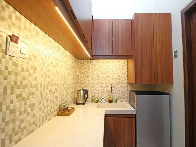 Hotel Reddoorz Plus Near Hartono Mall 2