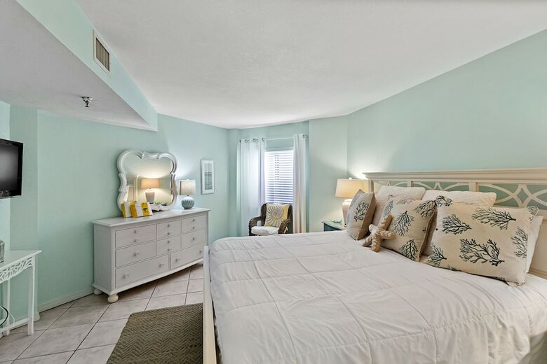 Tropical Suites At Sunglow Resort