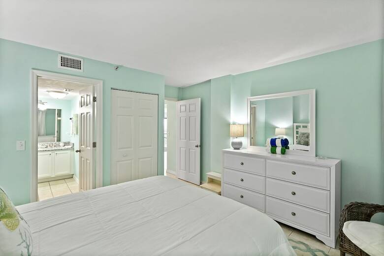 Tropical Suites At Sunglow Resort