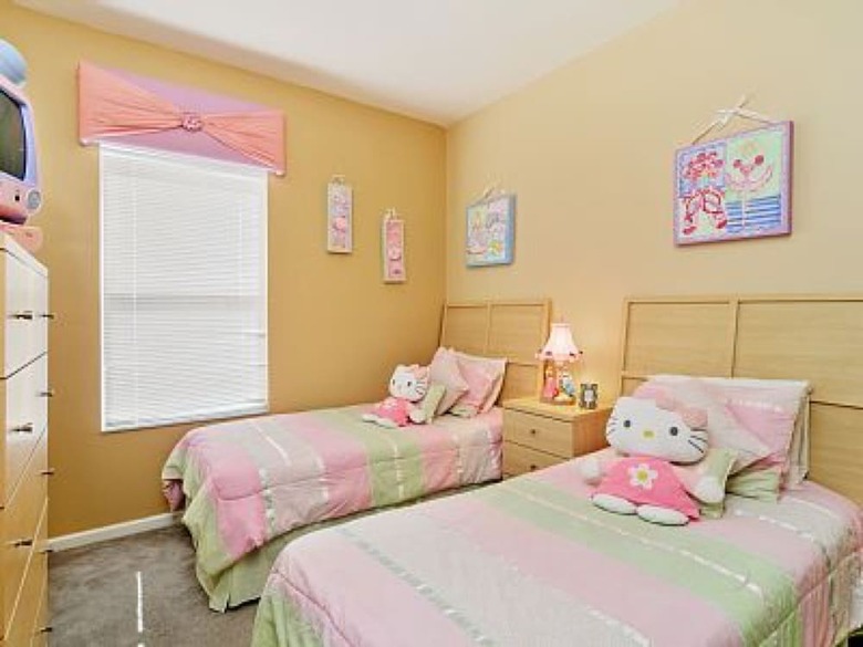4br 3ba Home In Windsor Palms By Cv-8115