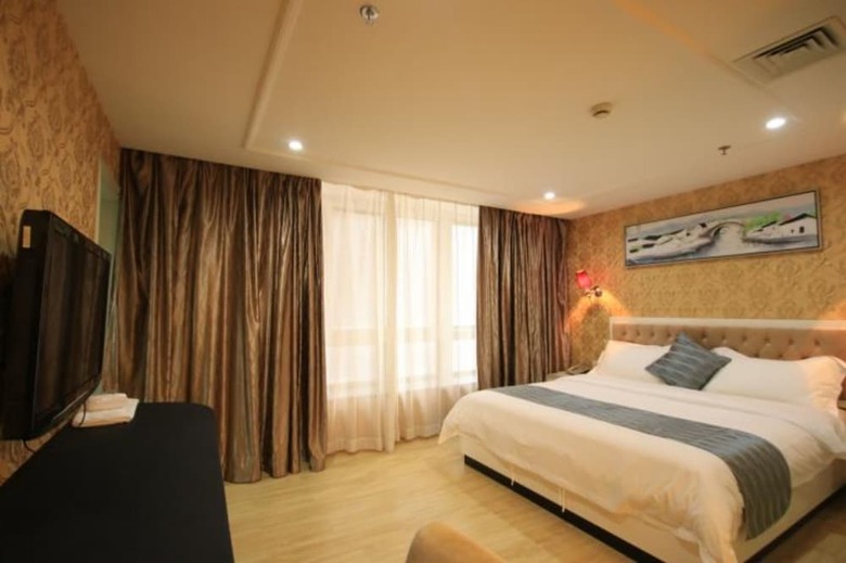 Guangzhou Carnation Business Hotel