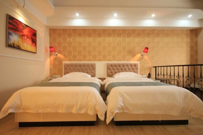 Guangzhou Carnation Business Hotel