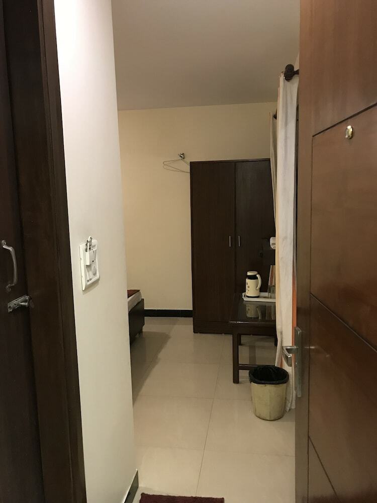 Hotel Avtar At New Delhi Railway Station