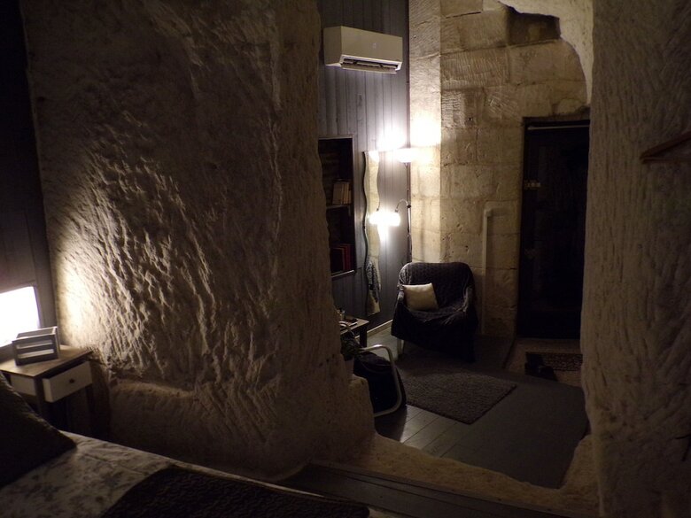 Hotel Les Troglos De Beaulieu
