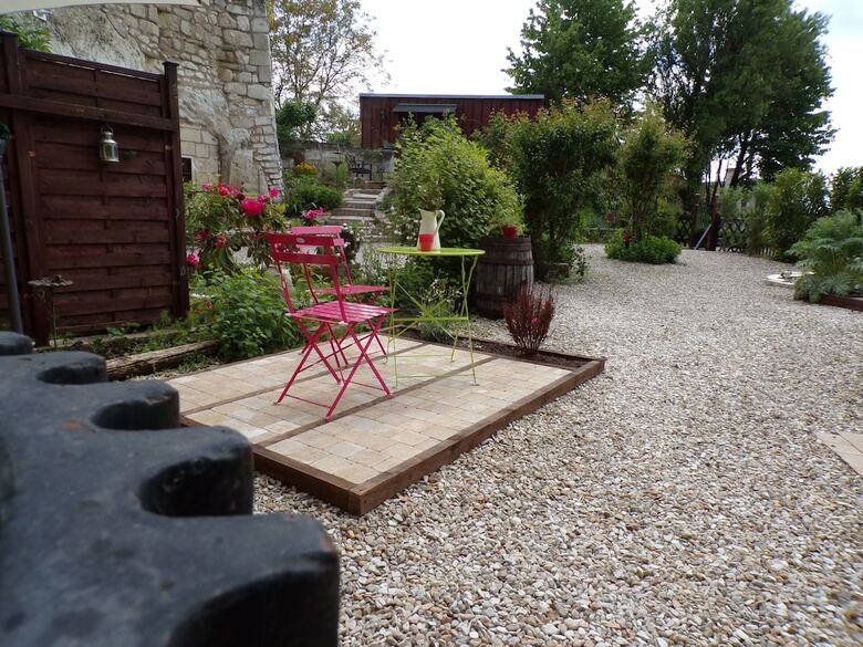 Hotel Les Troglos De Beaulieu