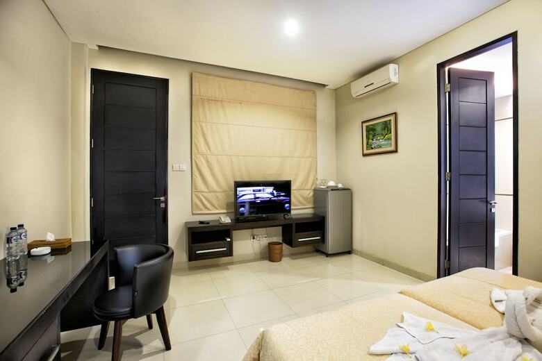 Bed & Breakfast Inkuta Residence And Villa